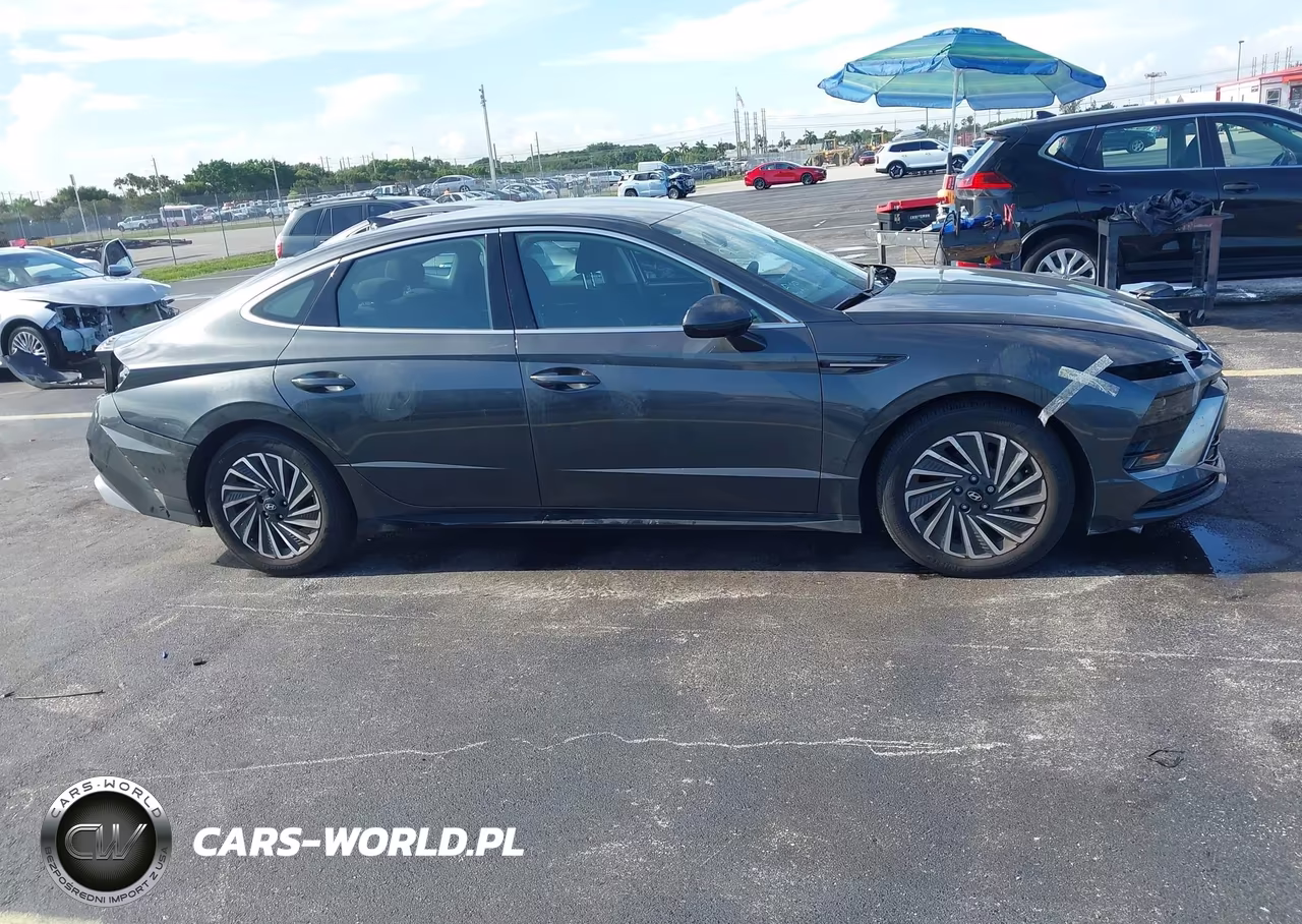 2025 Hyundai Sonata Hybrid Sel VIN:KMHL34JJ2SA120555 - 14