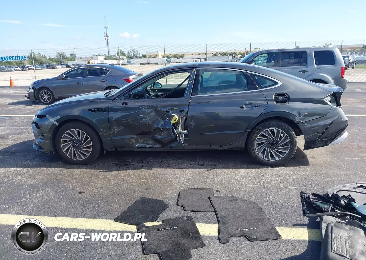 2025 Hyundai Sonata Hybrid Sel VIN:KMHL34JJ2SA120555 - 15