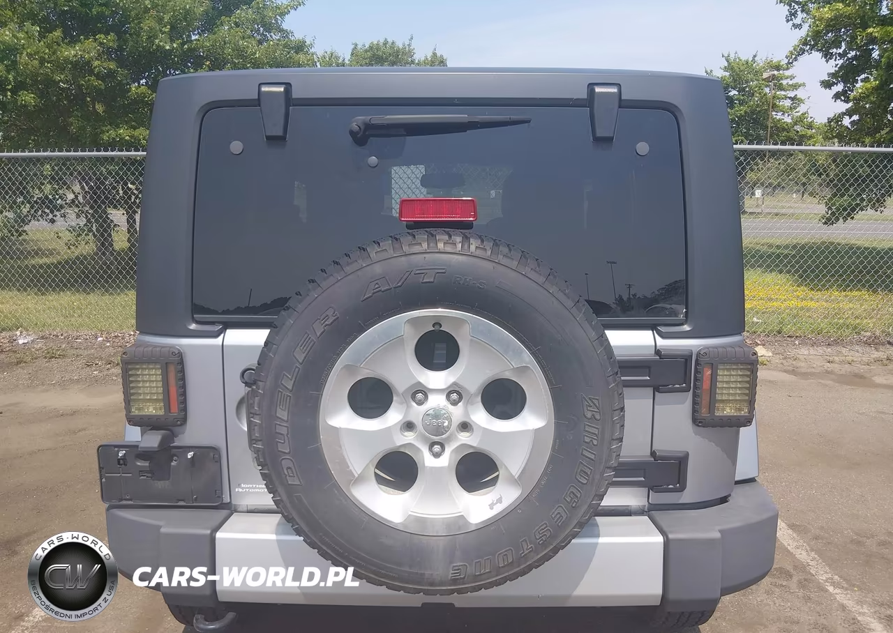 2013 Jeep Wrangler Sahara VIN:1C4AJWBGXDL633124 - 16
