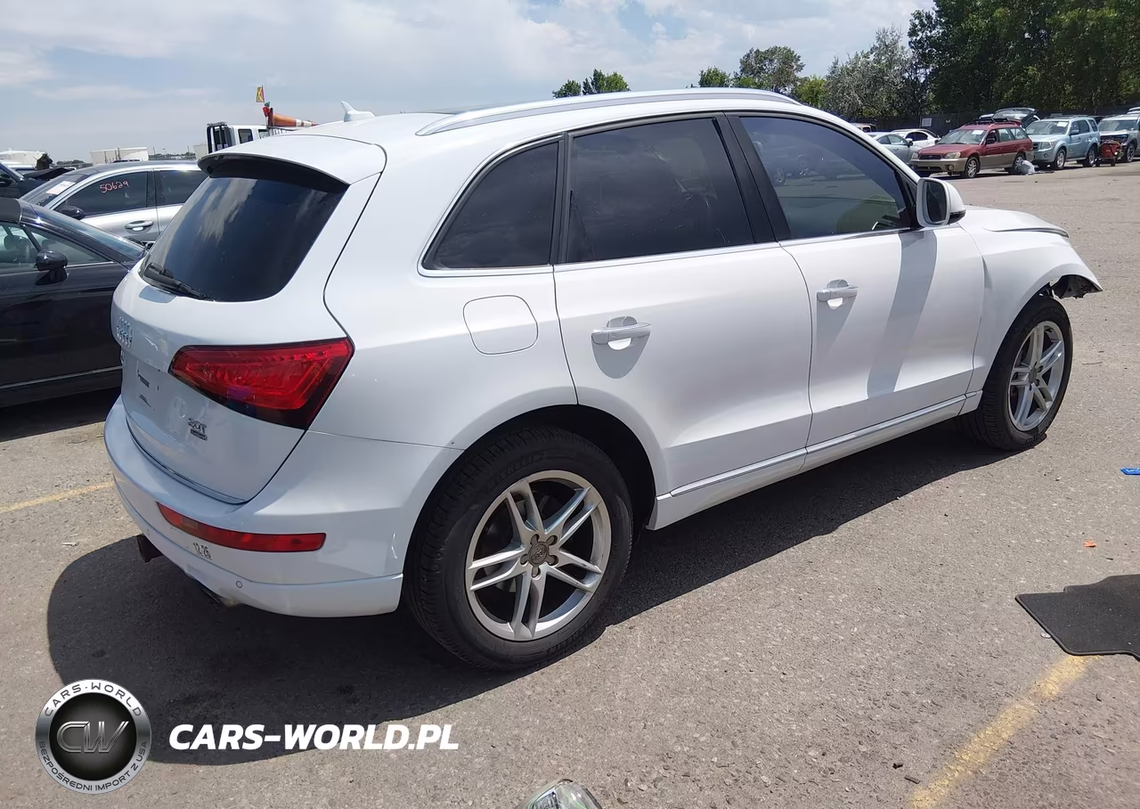 2015 Audi Q5 2.0T Premium VIN:WA1LFAFP3FA124606 - 4