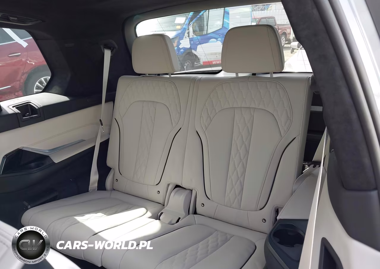 2024 BMW X7 M60I VIN:5UX33EM07R9U33964 - 18