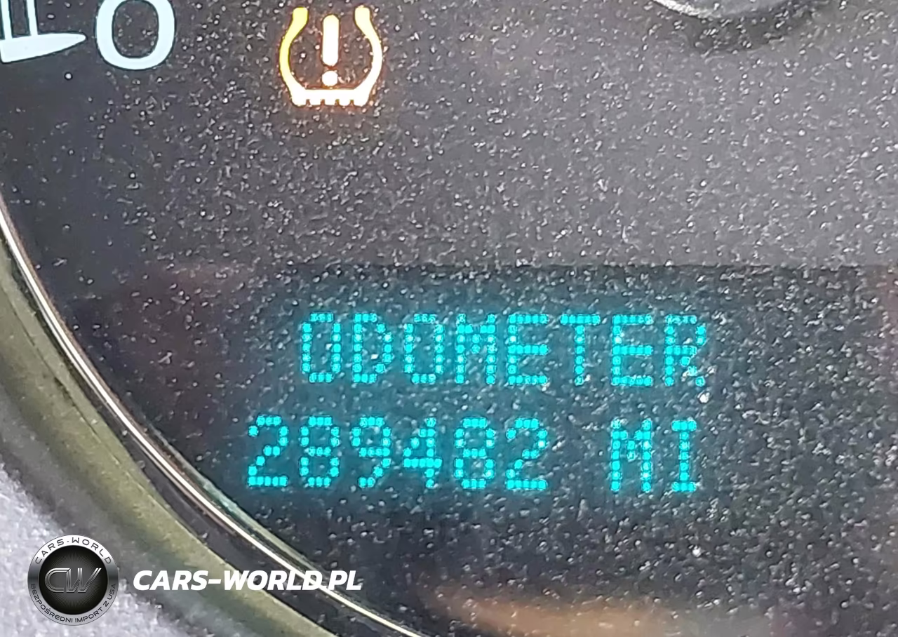 2011 Chevrolet Tahoe Lt VIN:1GNSCBE03BR233042 - 15