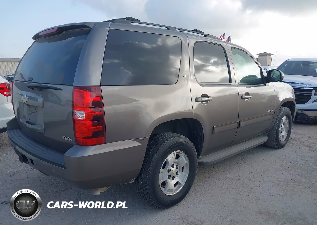 2011 Chevrolet Tahoe Lt VIN:1GNSCBE03BR233042 - 4