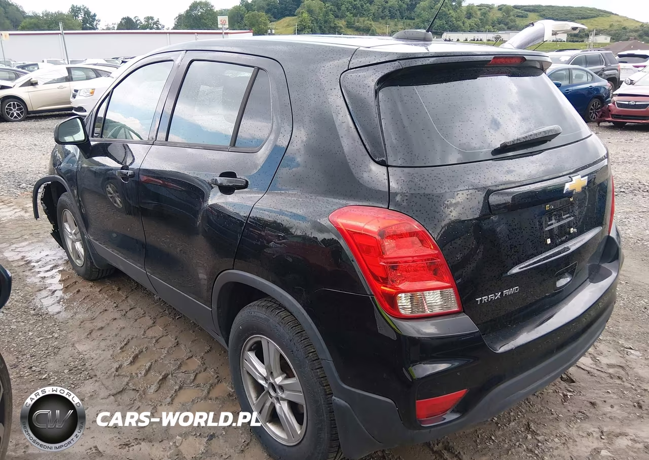 2019 Chevrolet Trax Ls VIN:3GNCJNSB0KL210844 - 3