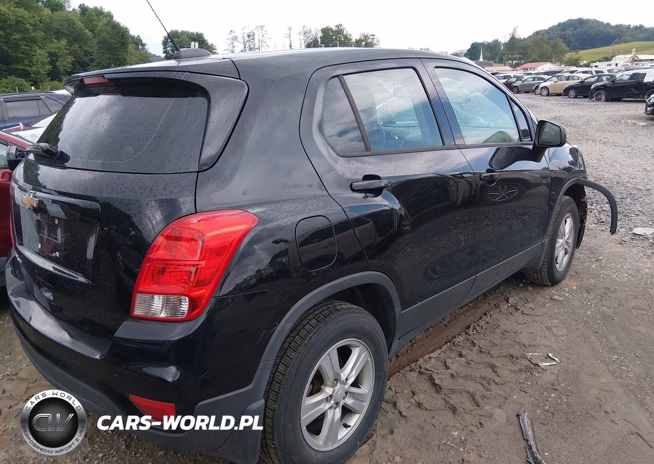 2019 Chevrolet Trax Ls VIN:3GNCJNSB0KL210844 - 4