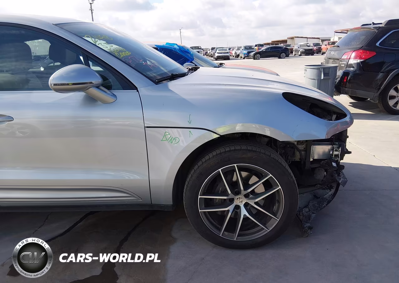 2024 Porsche Macan T VIN:WP1AA2A51RLB13067 - 18