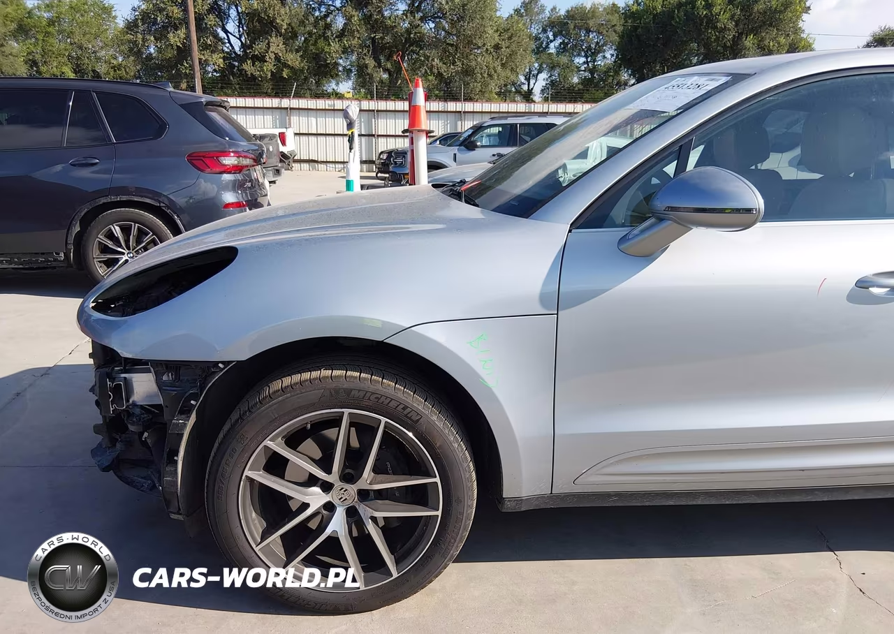 2024 Porsche Macan T VIN:WP1AA2A51RLB13067 - 19