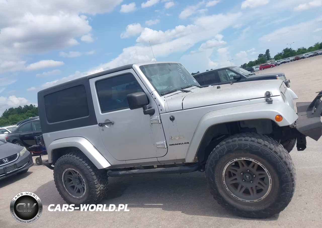 2007 Jeep Wrangler Sahara VIN:1J4FA54107L214156 - 13