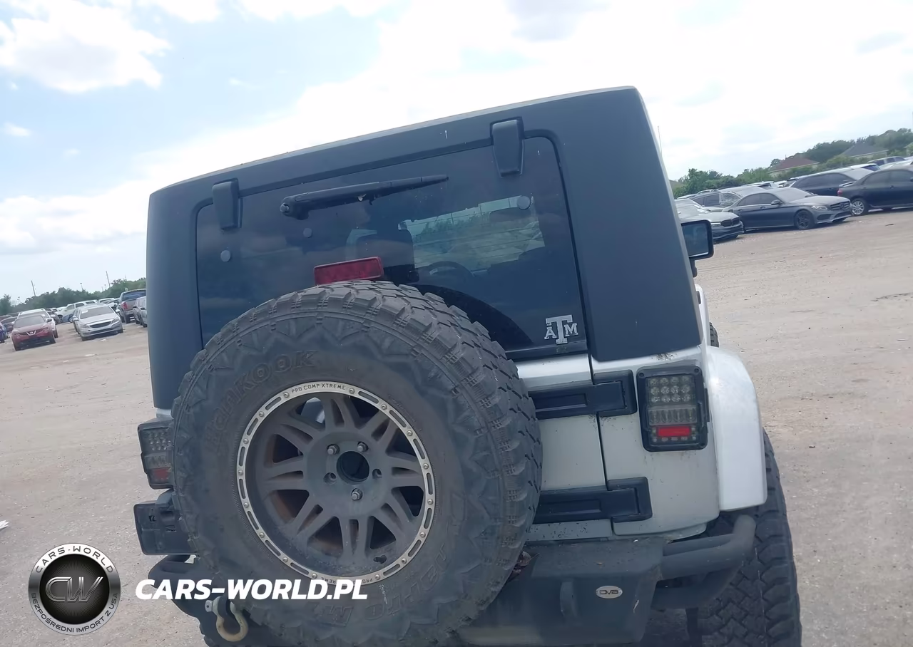 2007 Jeep Wrangler Sahara VIN:1J4FA54107L214156 - 16