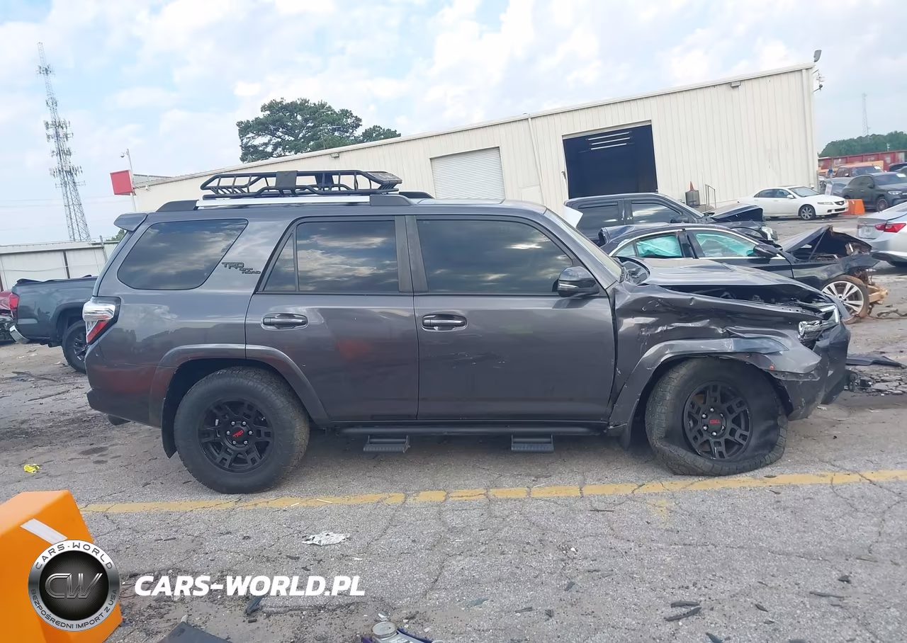2018 Toyota 4Runner Trd Off Road Premium VIN:JTEBU5JR7J5546494 - 13