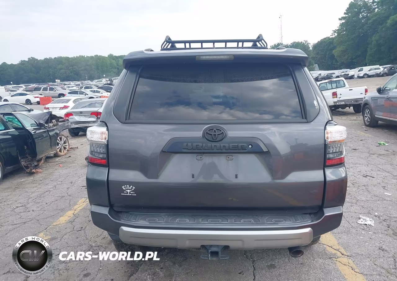 2018 Toyota 4Runner Trd Off Road Premium VIN:JTEBU5JR7J5546494 - 16