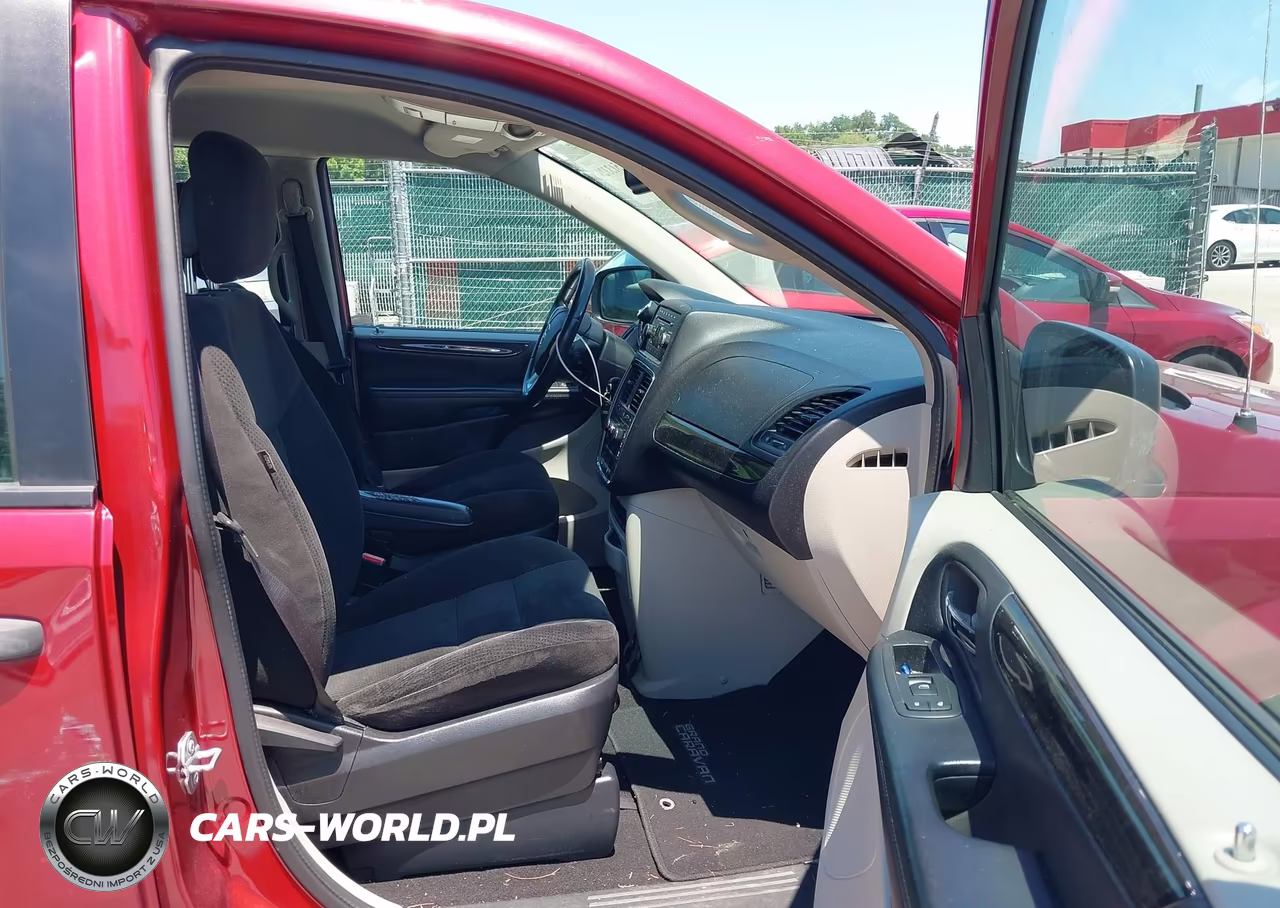 2016 Dodge Grand Caravan American Value Pkg VIN:2C4RDGBG0GR243791 - 5