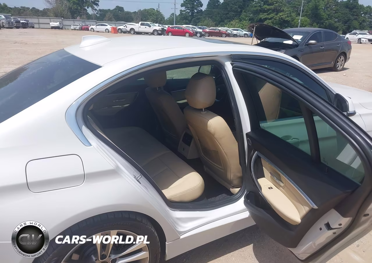 2018 BMW 330I VIN:WBA8B9C52JEE81382 - 8
