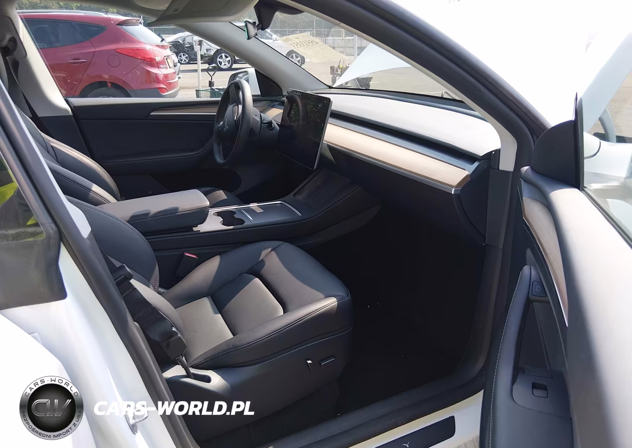 2023 Tesla Model Y Performance Dual Motor All-Wheel Drive VIN:7SAYGDEF1PF868932 - 5