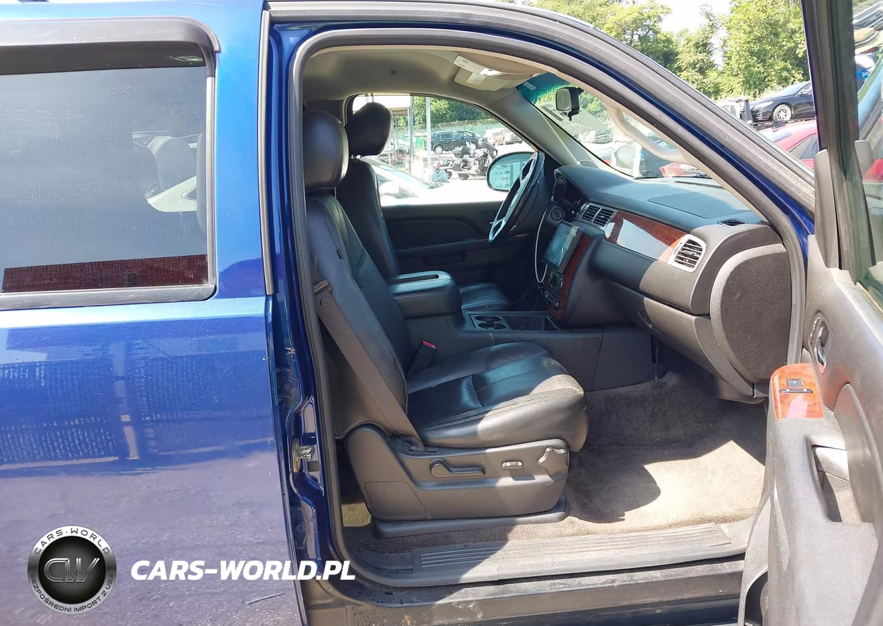 2012 Chevrolet Suburban Lt VIN:1GNSKJE79CR297419 - 5