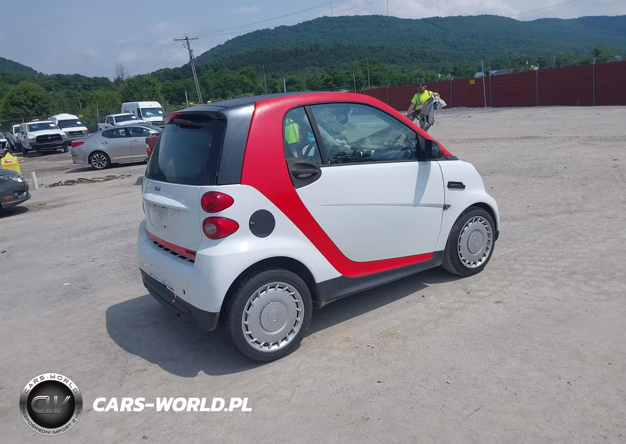 2015 Smart Fortwo Pure VIN:WMEEJ3BA4FK802608 - 4