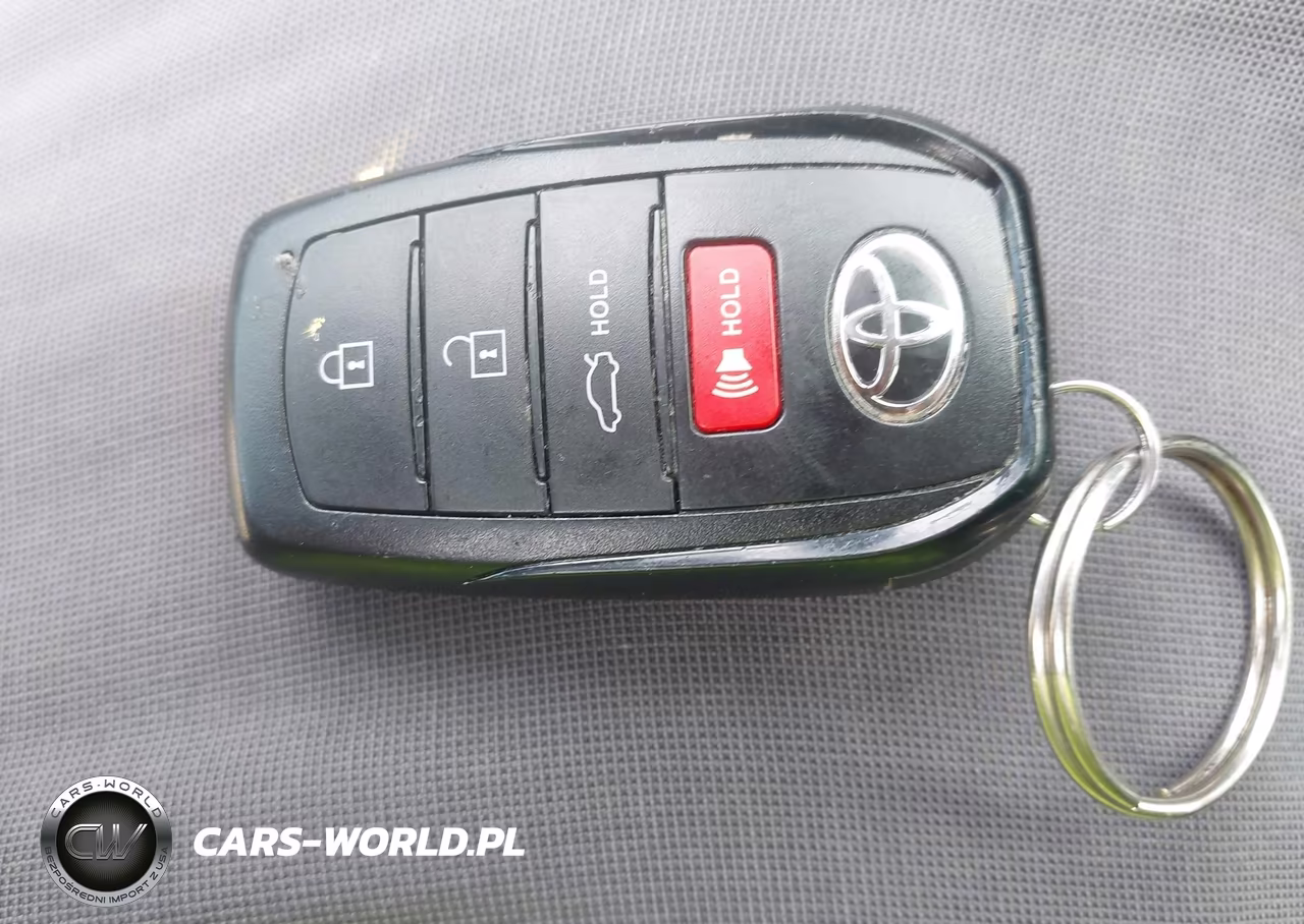 2025 Toyota Camry Le VIN:4T1DAACKXSU139366 - 11