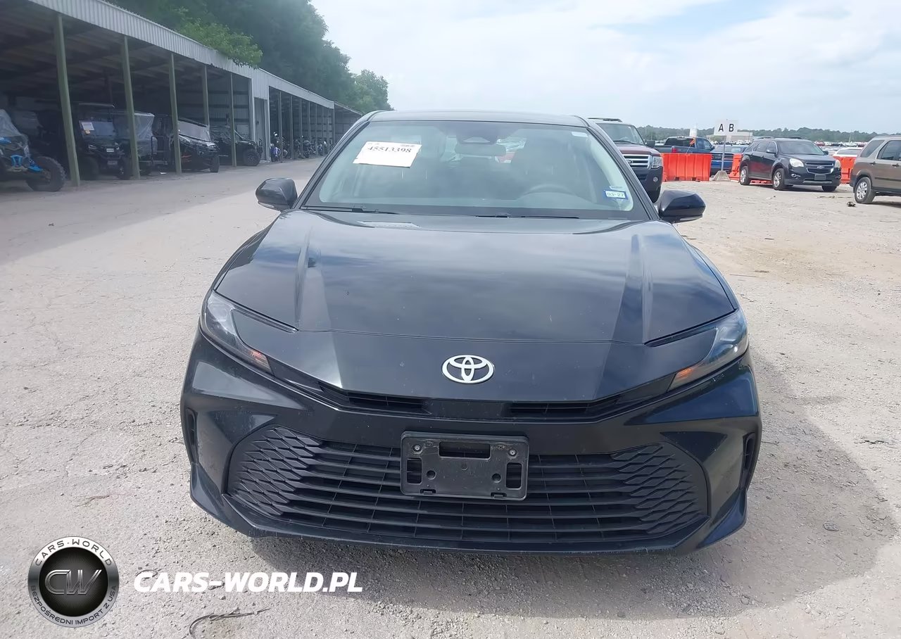 2025 Toyota Camry Le VIN:4T1DAACKXSU139366 - 12