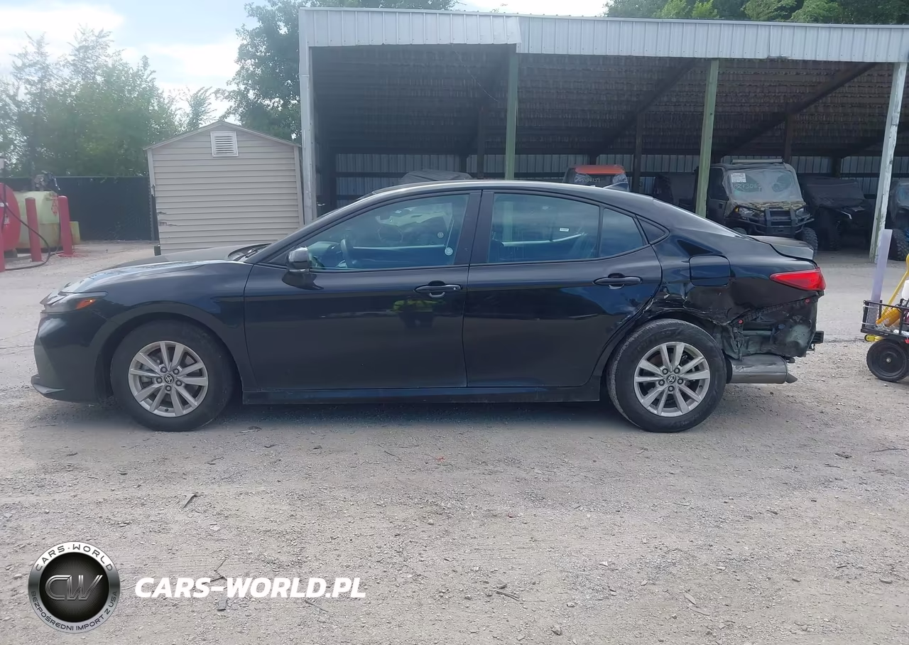 2025 Toyota Camry Le VIN:4T1DAACKXSU139366 - 14