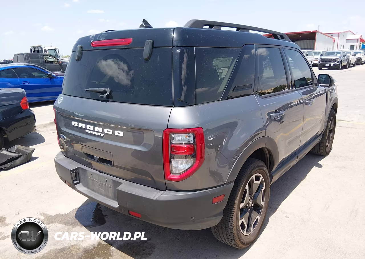 2022 Ford Bronco Sport Outer Banks VIN:3FMCR9C68NRE29932 - 4