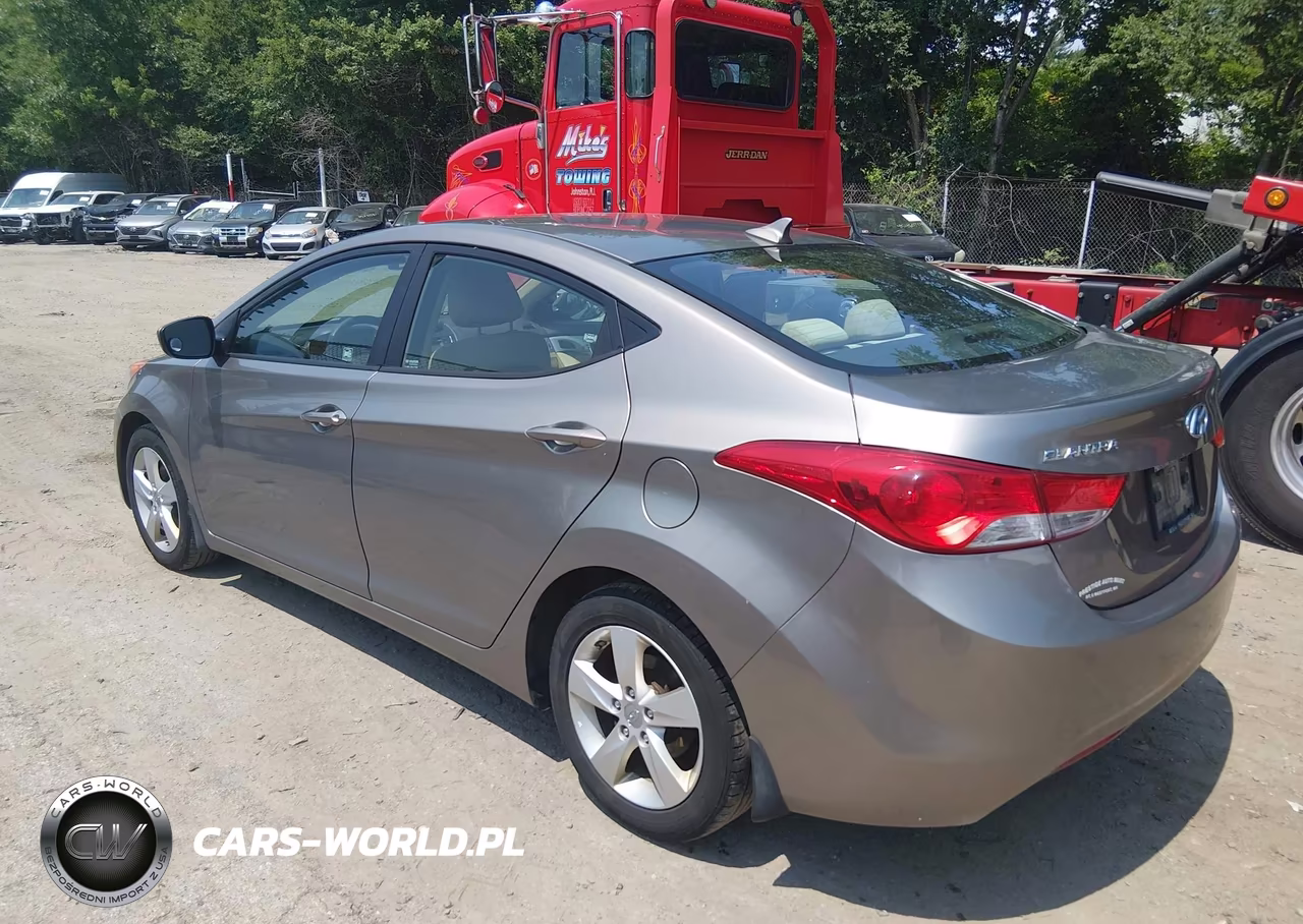 2013 Hyundai Elantra Gls VIN:5NPDH4AE3DH172396 - 3