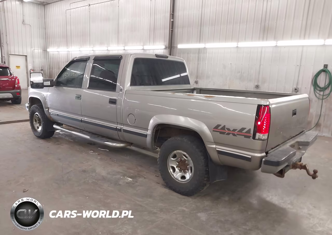 2000 Chevrolet K2500 VIN:1GCGK23R3YF498766 - 3