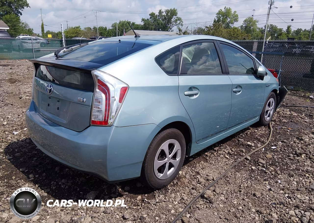 2015 Toyota Prius VIN:JTDKN3DUXF1932041 - 4