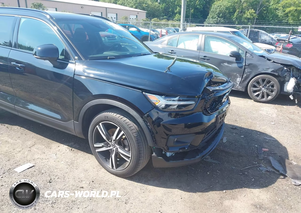 2021 Volvo Xc40 T5 R-Design