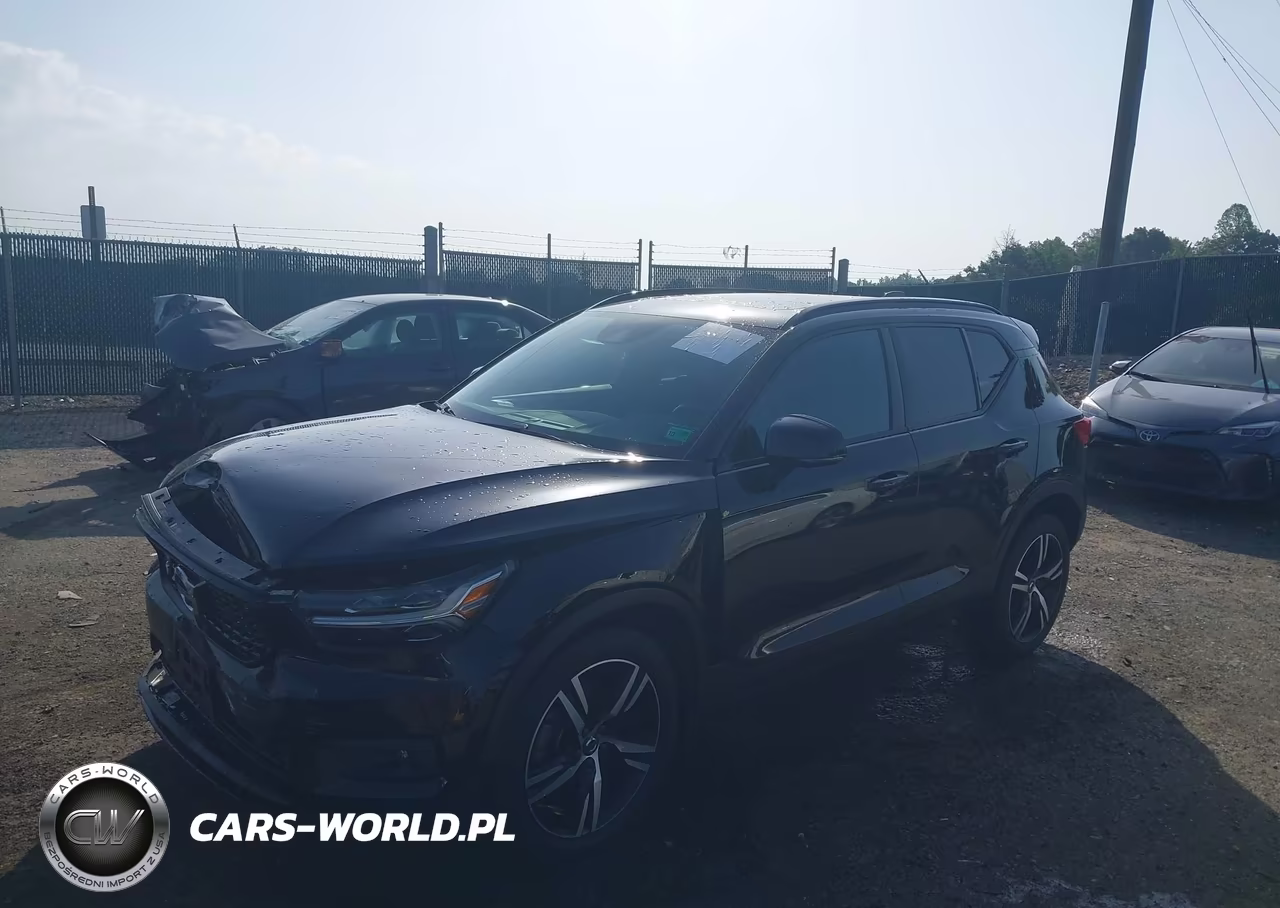 2021 Volvo Xc40 T5 R-Design VIN:YV4162UM3M2430687 - 2