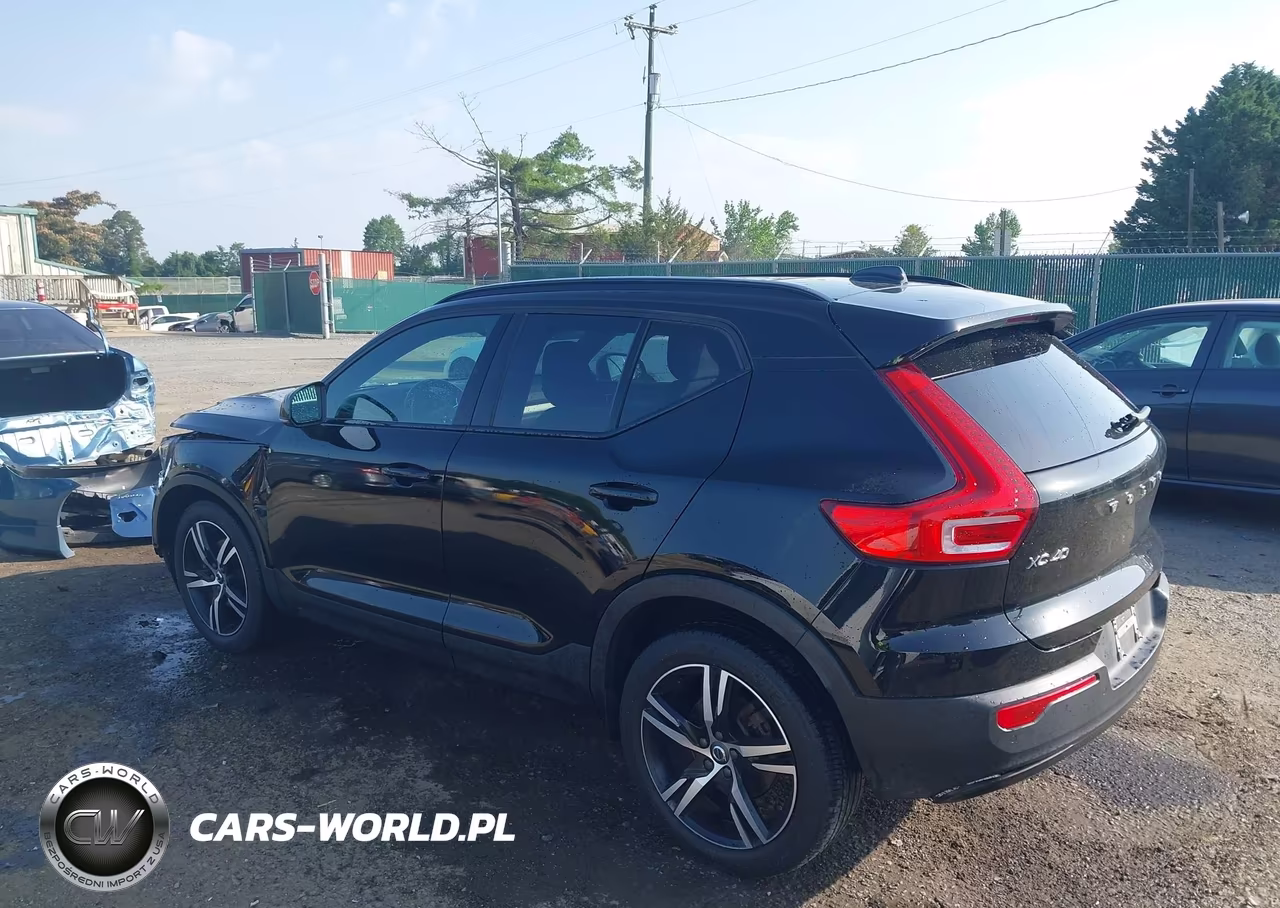 2021 Volvo Xc40 T5 R-Design VIN:YV4162UM3M2430687 - 3