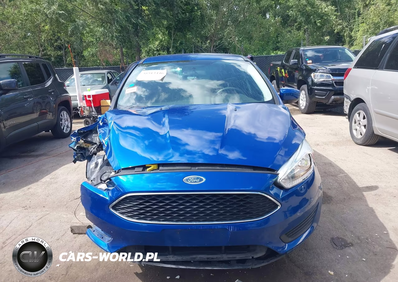2018 Ford Focus Se VIN:1FADP3K29JL330903 - 12