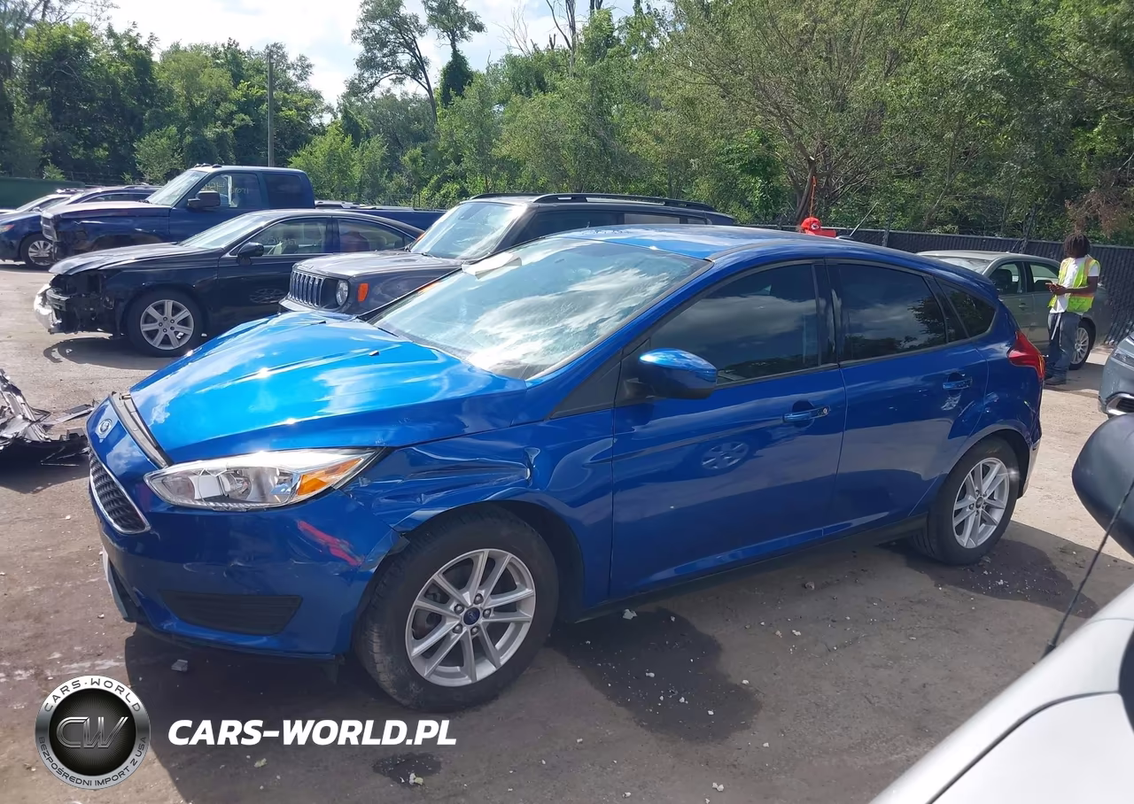 2018 Ford Focus Se VIN:1FADP3K29JL330903 - 14