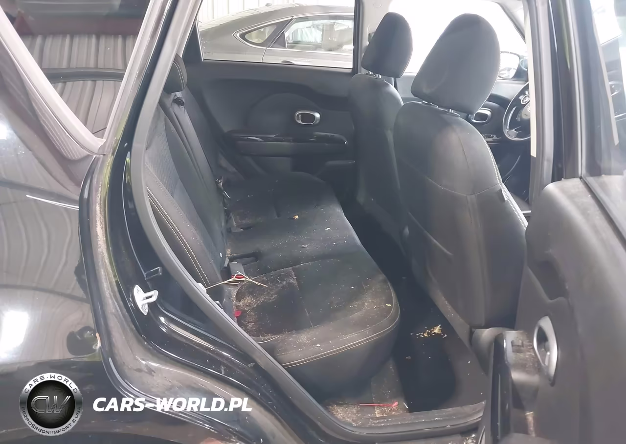 2015 Kia Soul + VIN:KNDJP3A53F7131757 - 8