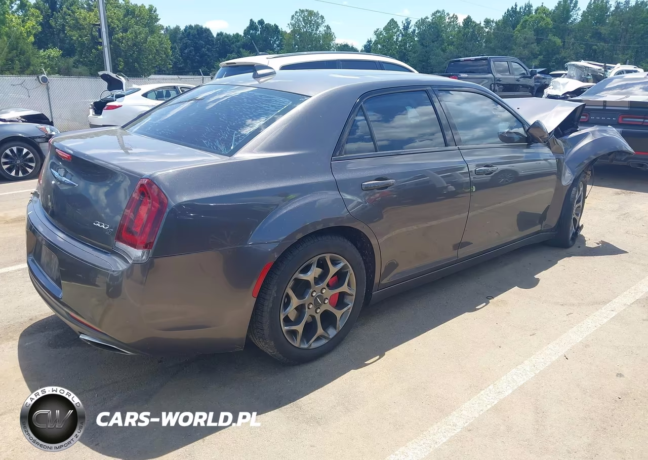 2015 Chrysler 300 300S VIN:2C3CCAGGXFH887547 - 4