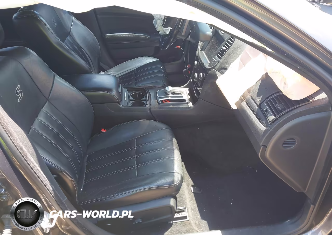 2015 Chrysler 300 300S VIN:2C3CCAGGXFH887547 - 5