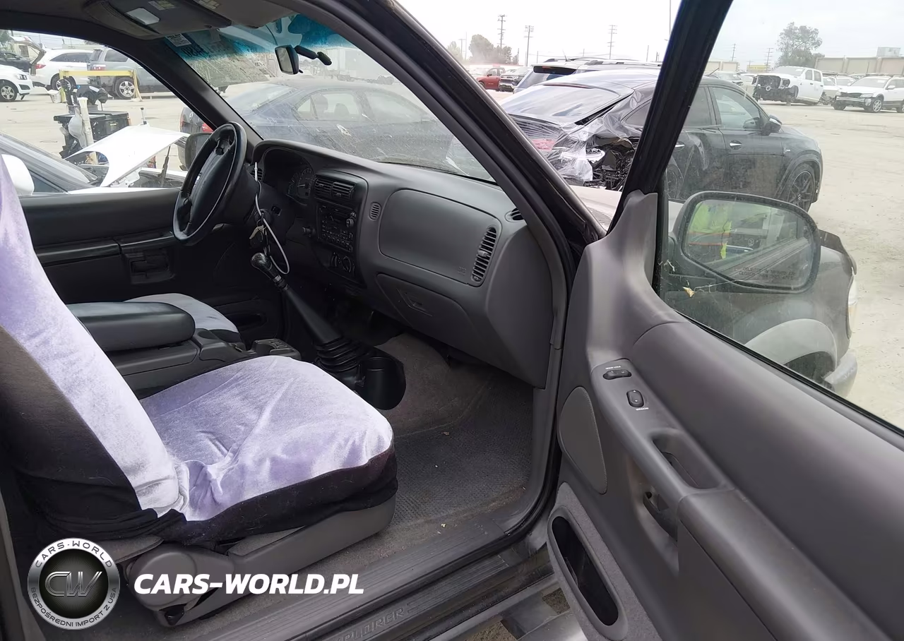1999 Ford Explorer Sport VIN:1FMYU22X5XUA22426 - 5
