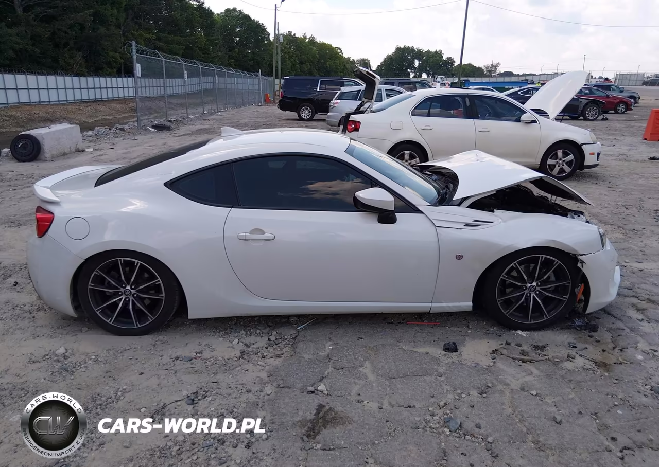 2017 Toyota 86 VIN:JF1ZNAA16H8703322 - 13