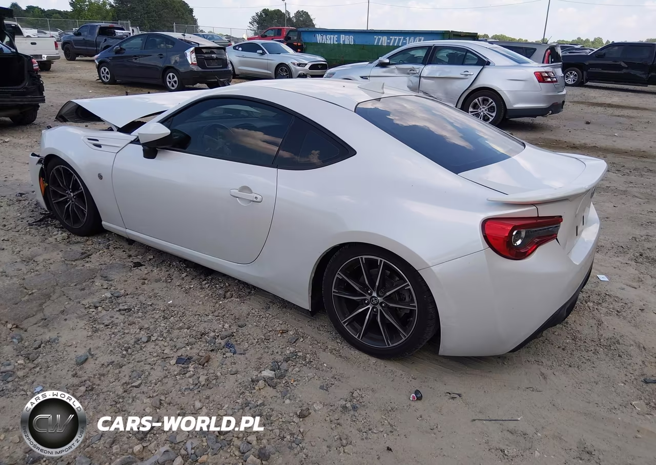 2017 Toyota 86 VIN:JF1ZNAA16H8703322 - 3