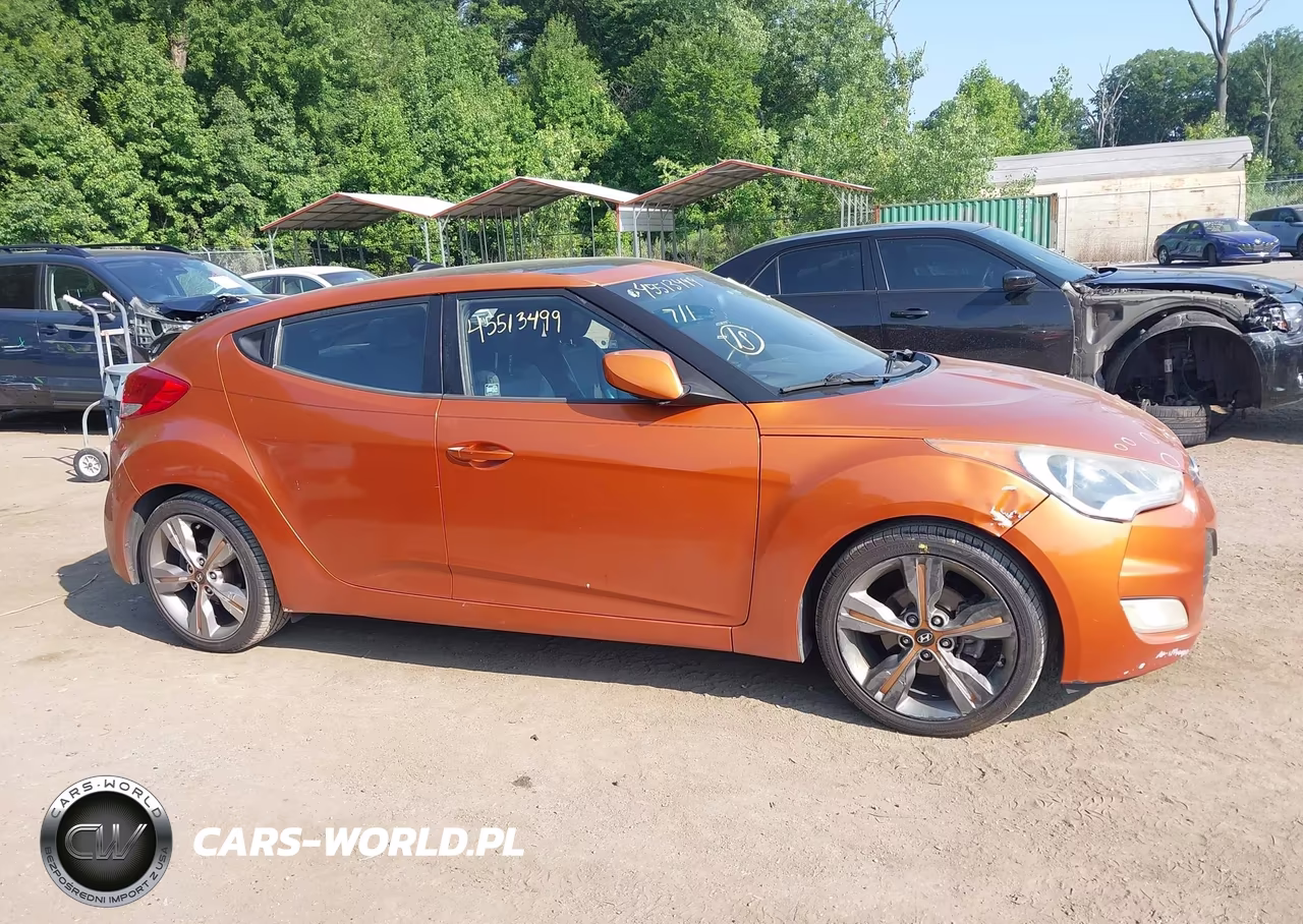 2016 Hyundai Veloster VIN:KMHTC6AD7GU250164 - 13