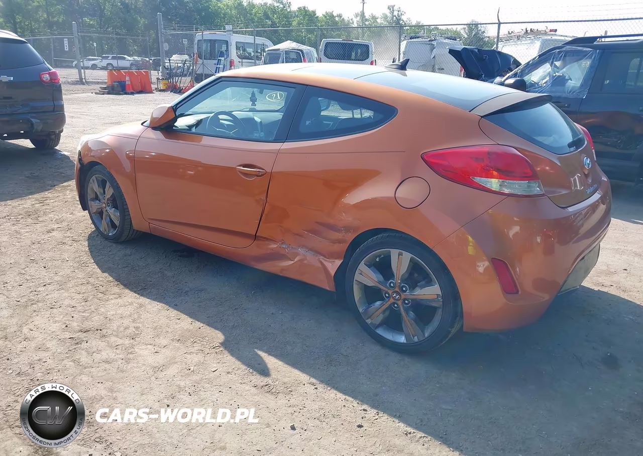 2016 Hyundai Veloster VIN:KMHTC6AD7GU250164 - 3