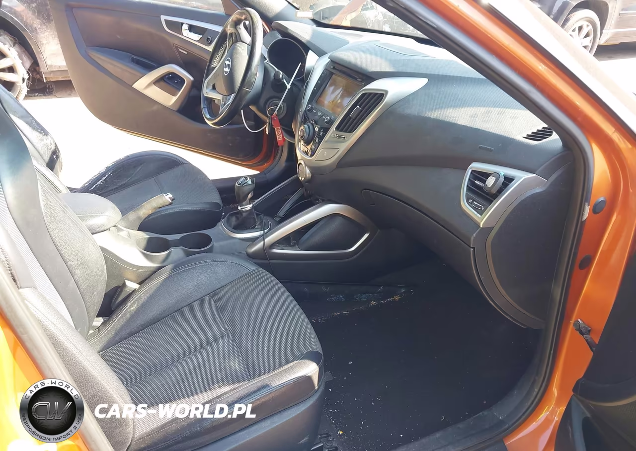 2016 Hyundai Veloster VIN:KMHTC6AD7GU250164 - 5
