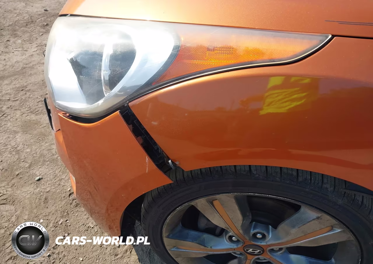 2016 Hyundai Veloster VIN:KMHTC6AD7GU250164 - 6