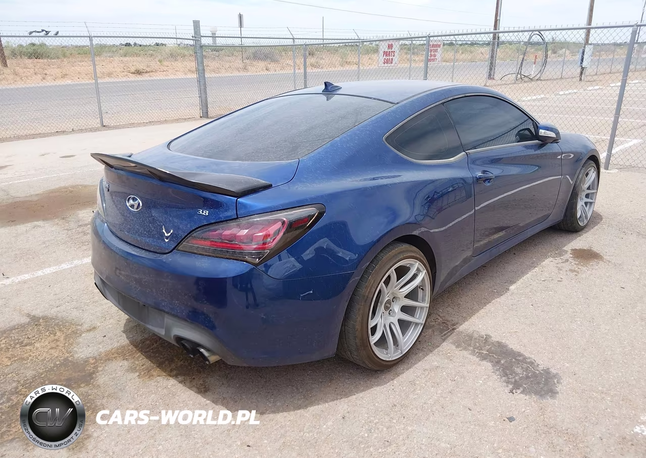 2015 Hyundai Genesis VIN:KMHHU6KJ0FU122757 - 4