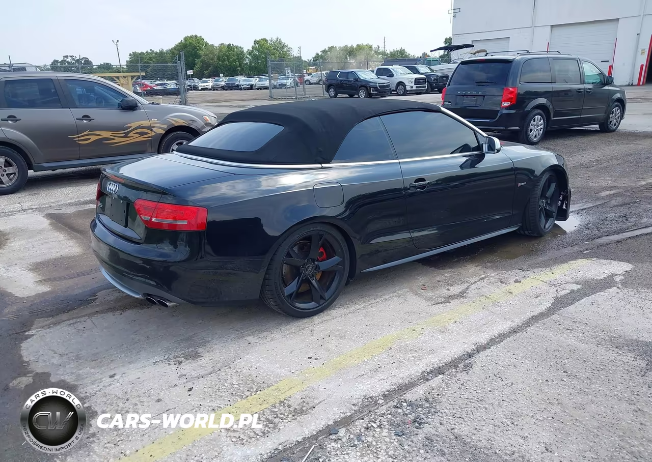 2011 AUDI S5 3.0 PREMIUM PLUS VIN:WAUCGAFH5BN005810 - 4