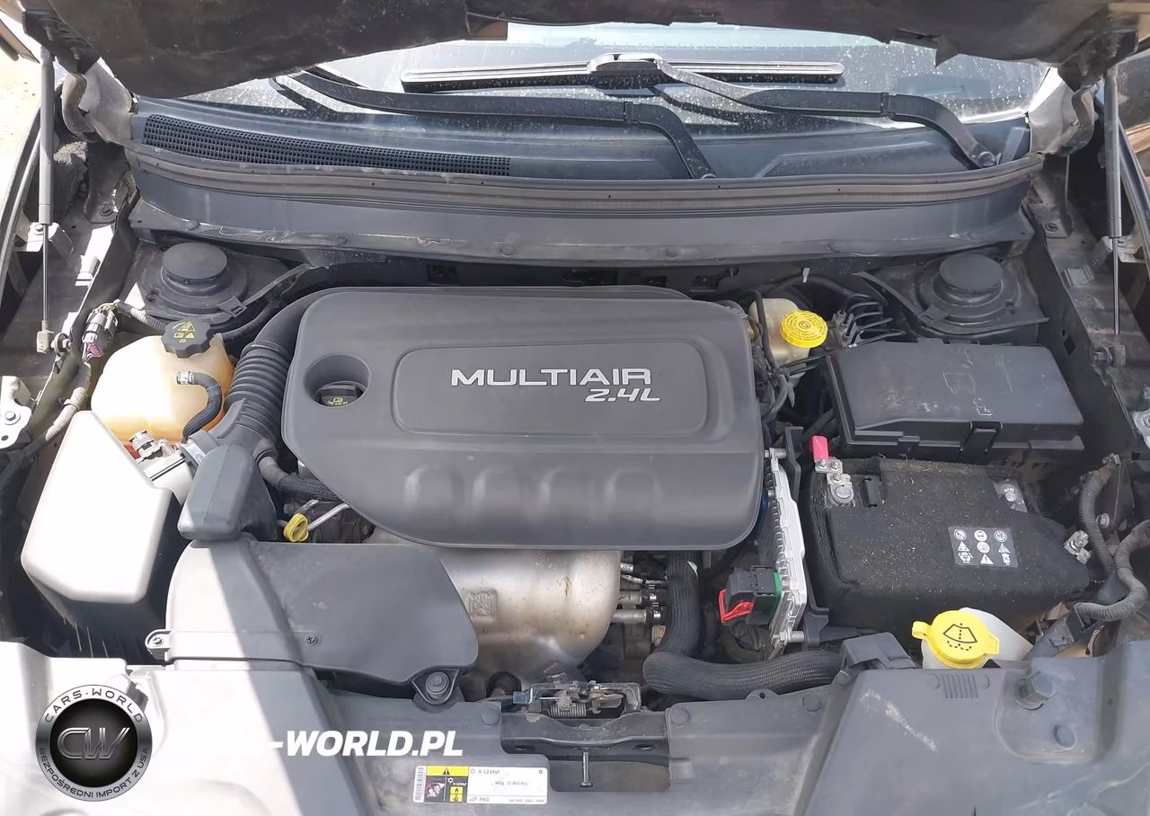 2015 Jeep Cherokee Sport VIN:1C4PJLAB7FW762437 - 10
