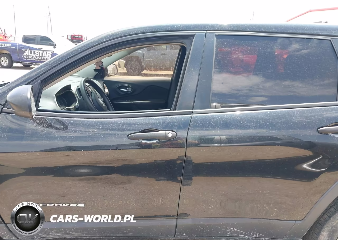 2015 Jeep Cherokee Sport VIN:1C4PJLAB7FW762437 - 14