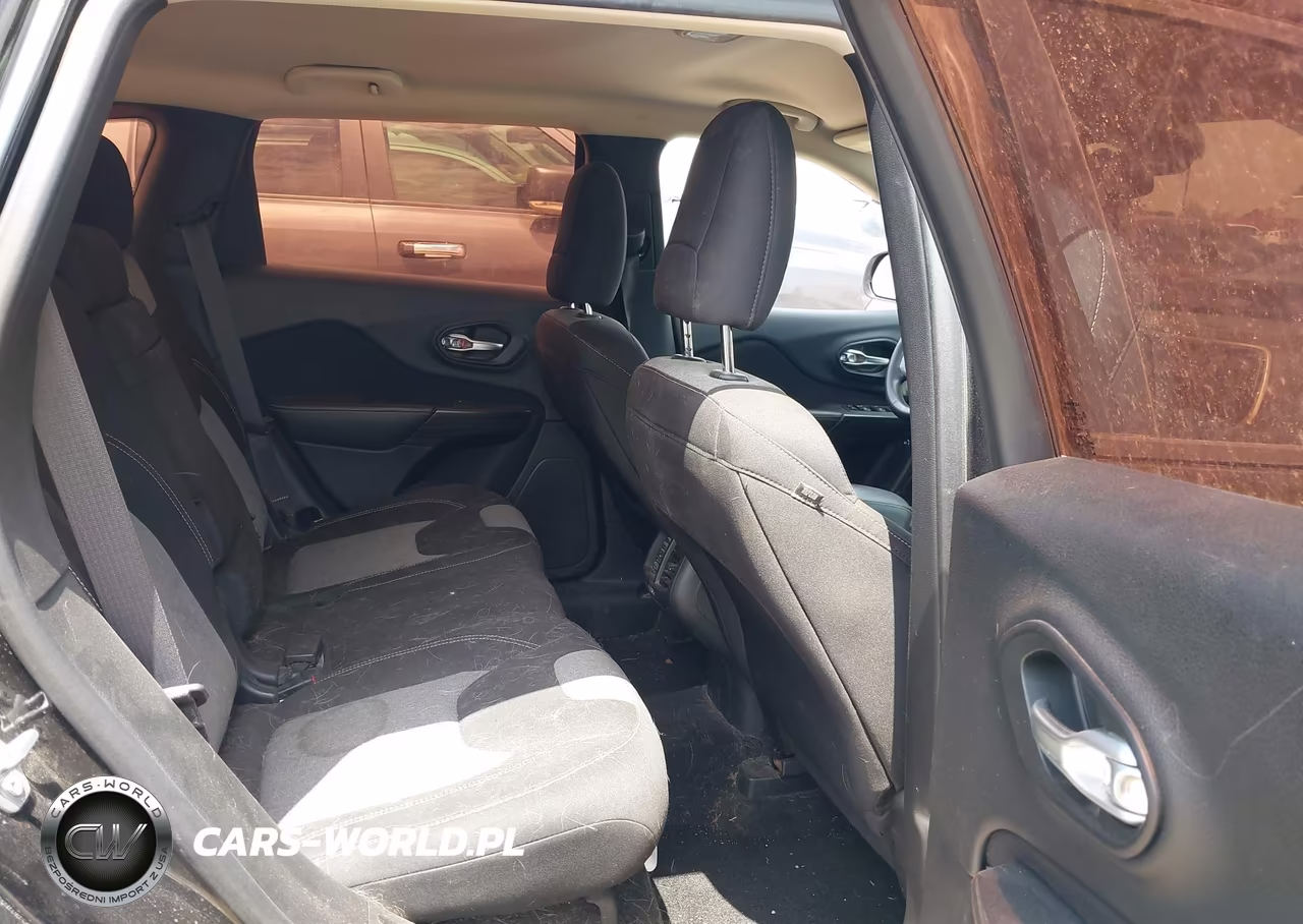 2015 Jeep Cherokee Sport VIN:1C4PJLAB7FW762437 - 8