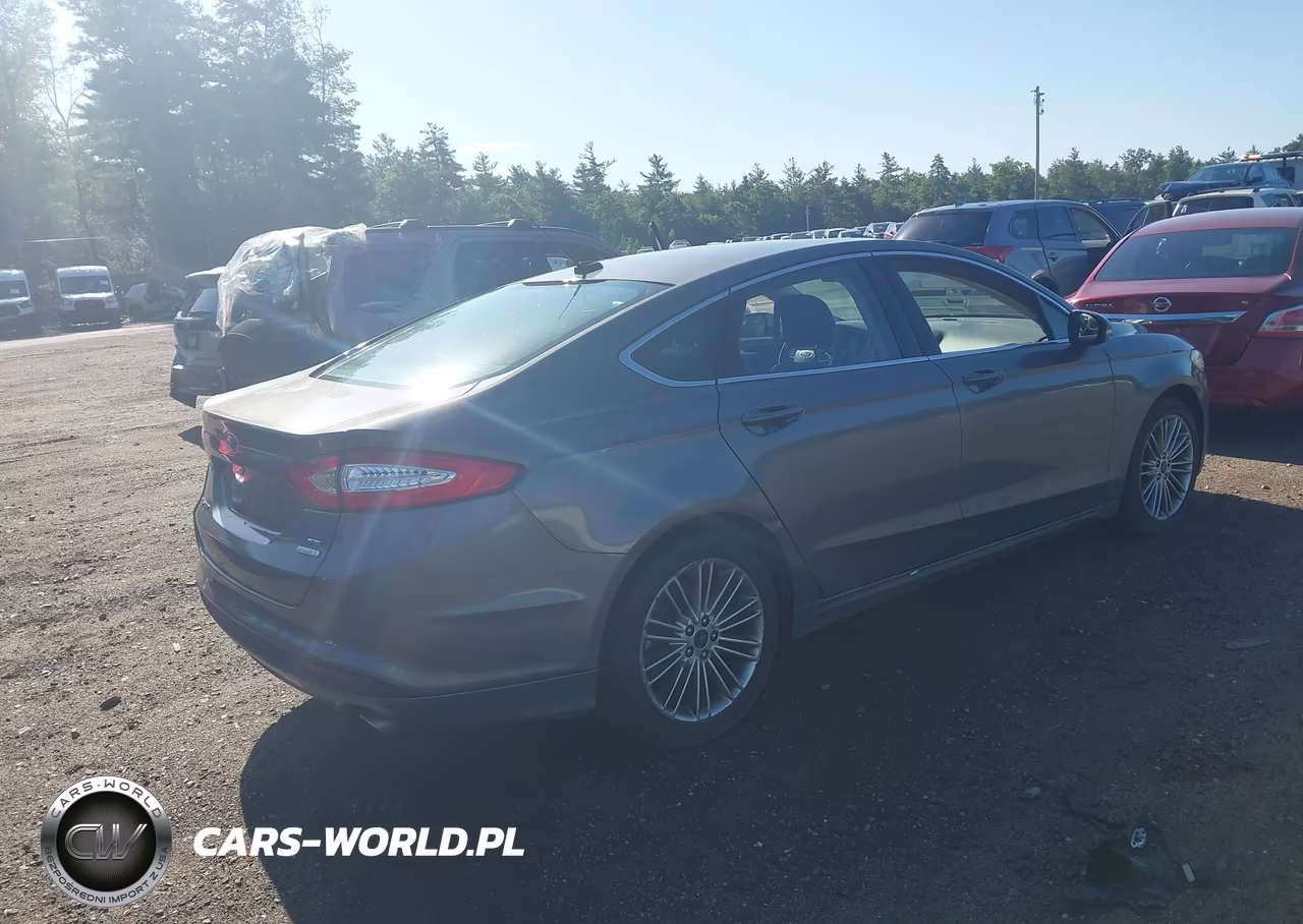 2013 Ford Fusion Se VIN:3FA6P0HRXDR187364 - 4