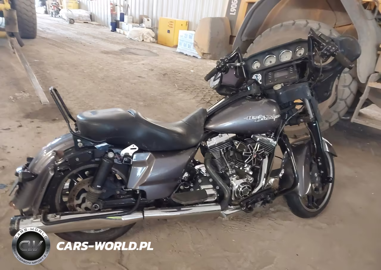 2014 Harley-Davidson Flhx Street Glide VIN:1HD1KBM16EB693793 - 11