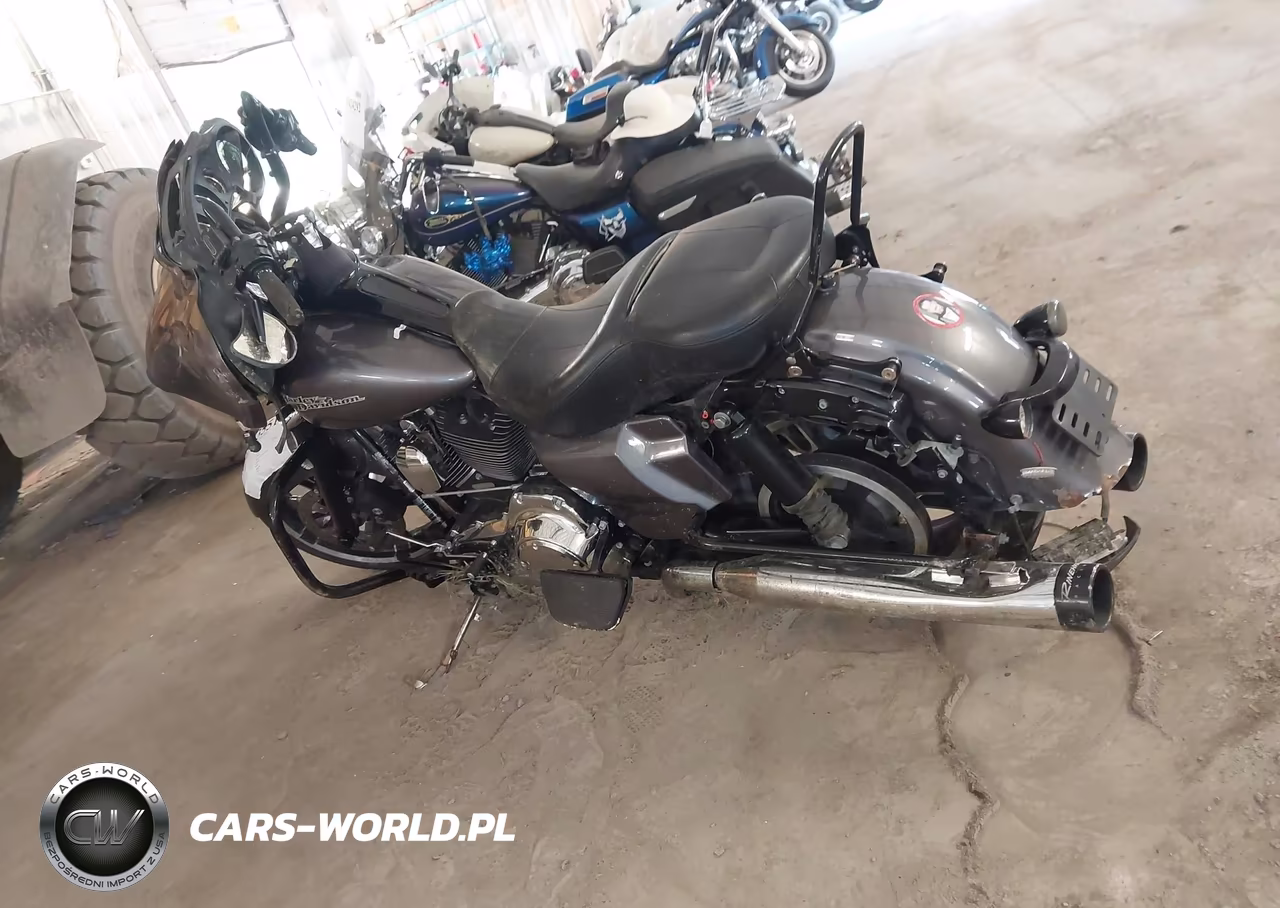 2014 Harley-Davidson Flhx Street Glide VIN:1HD1KBM16EB693793 - 3